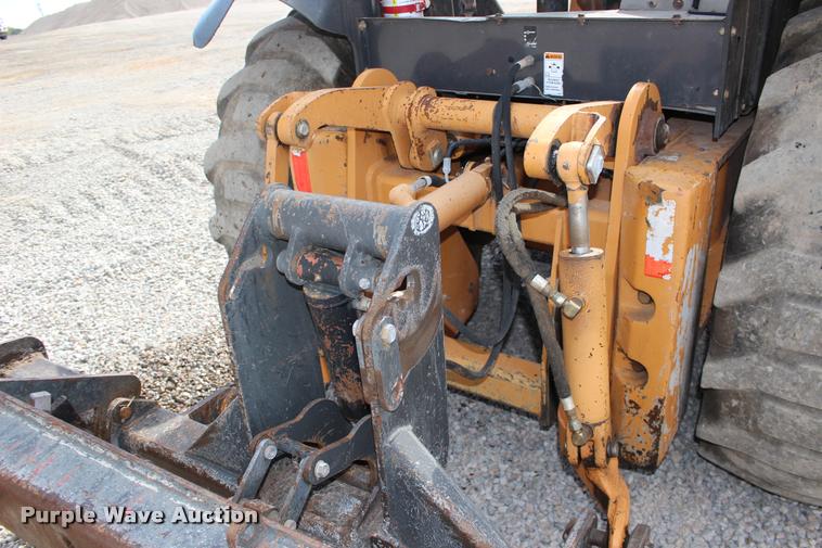 image for item DB0002 2005 Case 570M XT landscape tractor