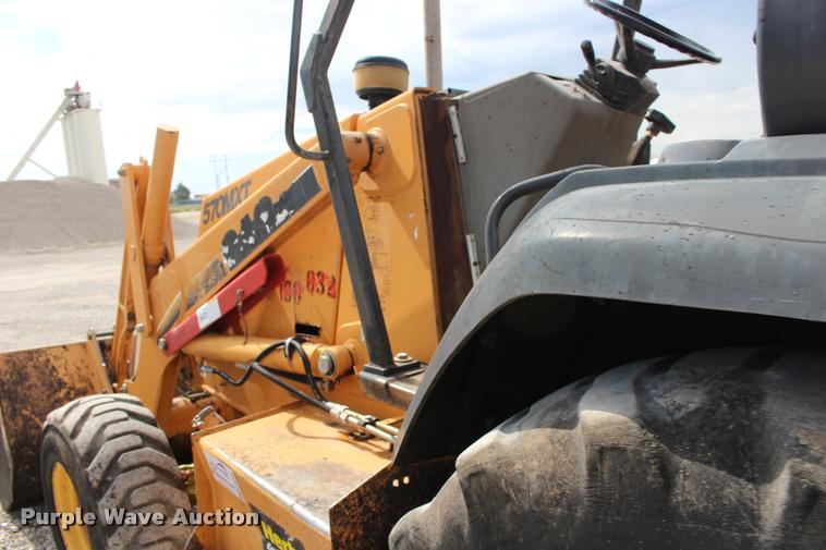 image for item DB0002 2005 Case 570M XT landscape tractor