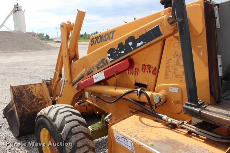 image for item DB0002 2005 Case 570M XT landscape tractor