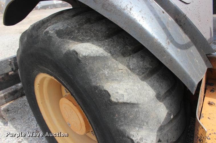 image for item DB0002 2005 Case 570M XT landscape tractor