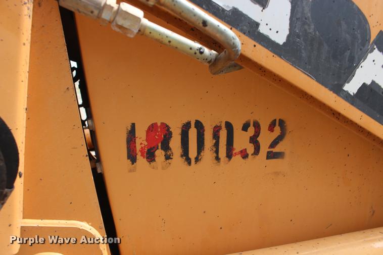 image for item DB0002 2005 Case 570M XT landscape tractor