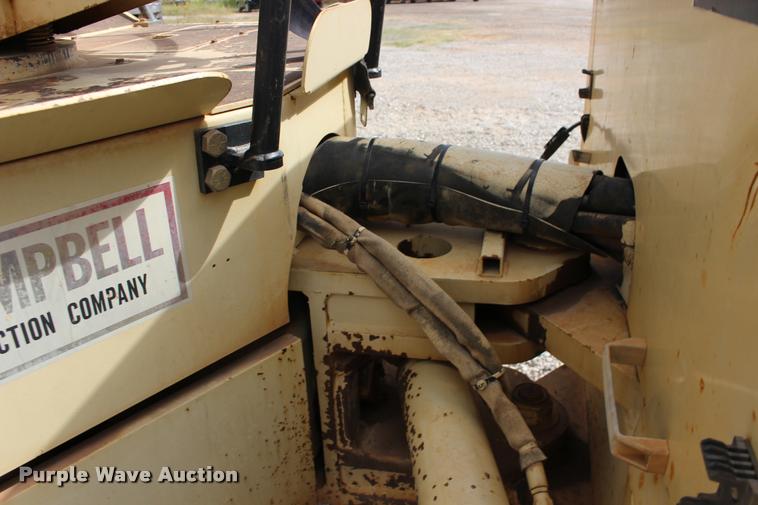 image for item DB0005 2005 Ingersoll Rand DD90 double drum vibratory roller