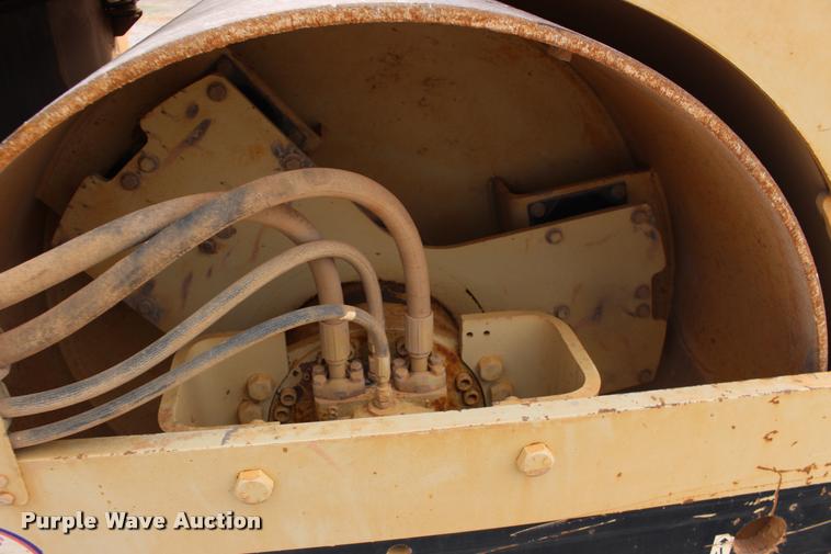 image for item DB0005 2005 Ingersoll Rand DD90 double drum vibratory roller
