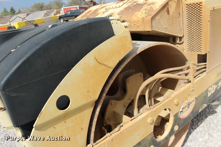 image for item DB0005 2005 Ingersoll Rand DD90 double drum vibratory roller