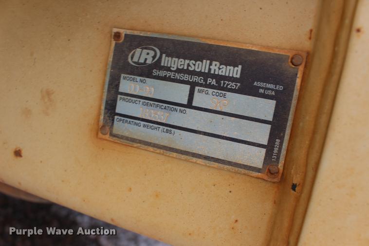 image for item DB0005 2005 Ingersoll Rand DD90 double drum vibratory roller