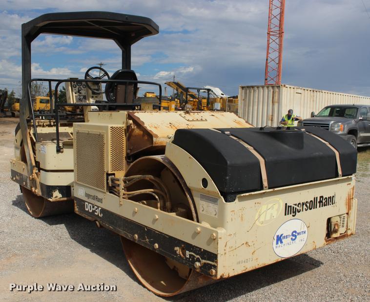 image for item DB0006 2005 Ingersoll Rand DD-90 double drum vibratory roller