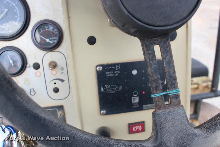 image for item DB0006 2005 Ingersoll Rand DD-90 double drum vibratory roller