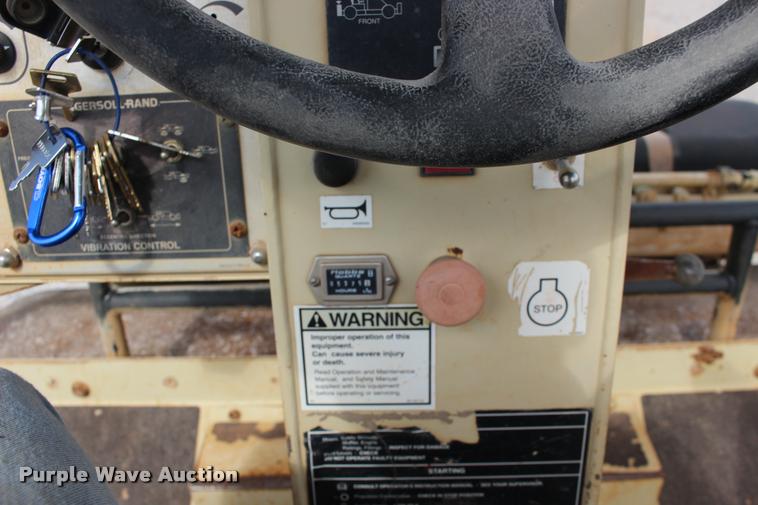 image for item DB0006 2005 Ingersoll Rand DD-90 double drum vibratory roller