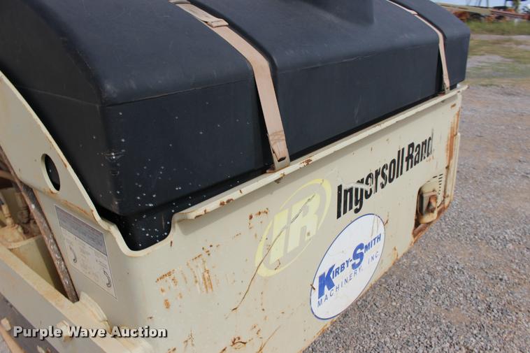 image for item DB0006 2005 Ingersoll Rand DD-90 double drum vibratory roller