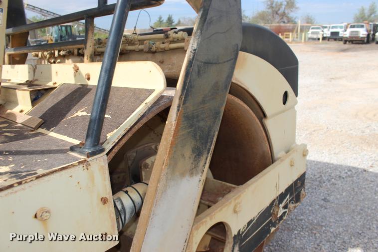 image for item DB0006 2005 Ingersoll Rand DD-90 double drum vibratory roller