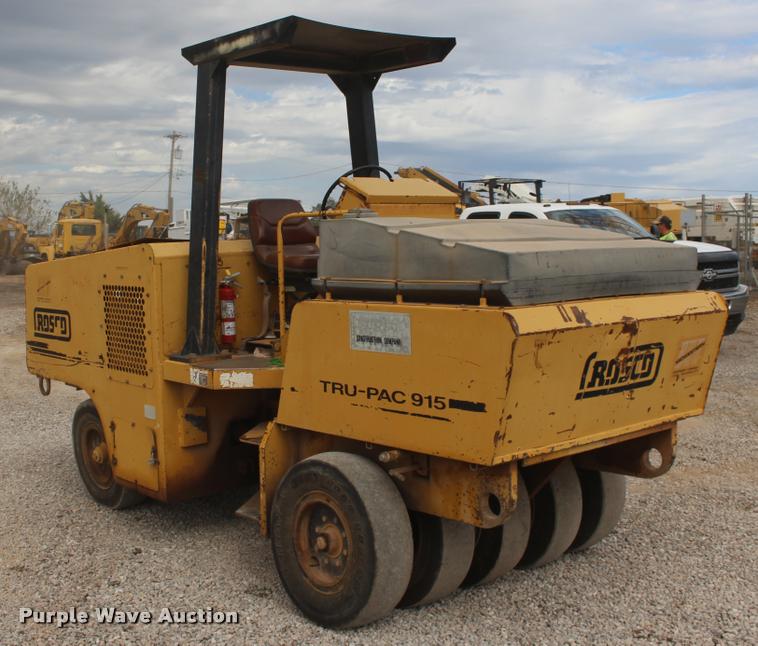 image for item DB0009 1995 Rosco TRU-PAC 915 pneumatic roller