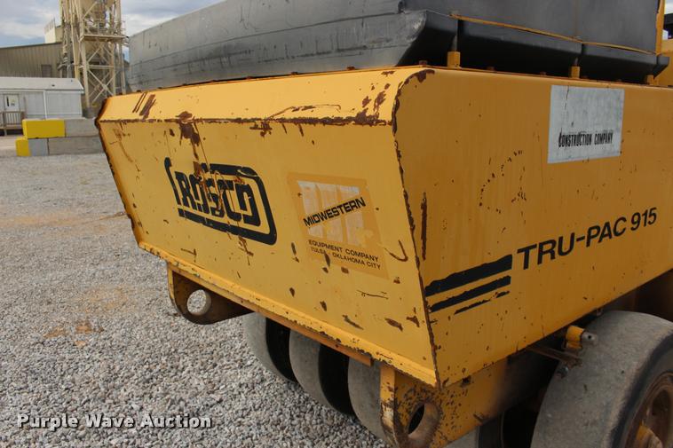 image for item DB0009 1995 Rosco TRU-PAC 915 pneumatic roller