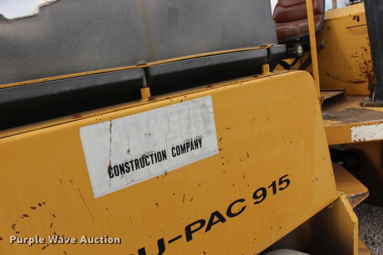 image for item DB0009 1995 Rosco TRU-PAC 915 pneumatic roller