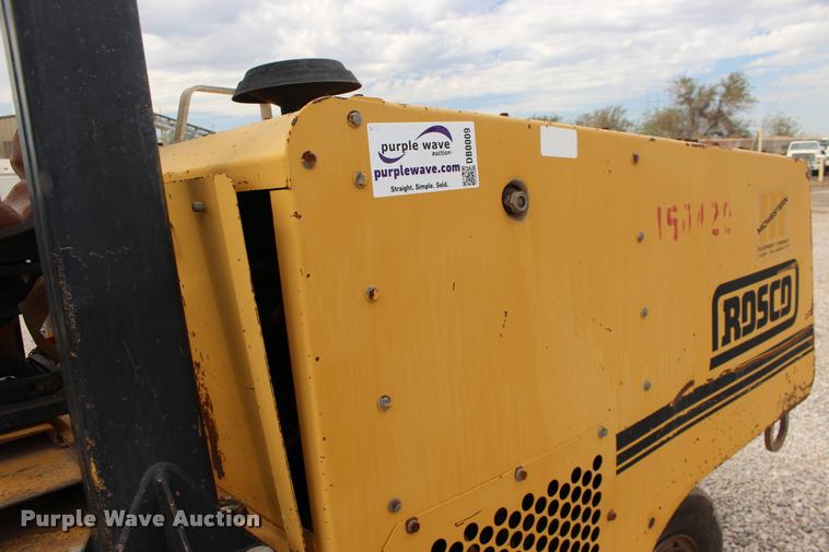 image for item DB0009 1995 Rosco TRU-PAC 915 pneumatic roller