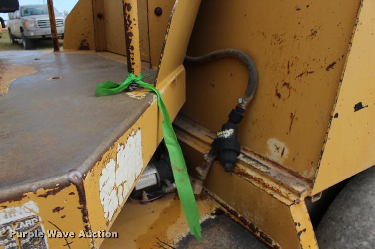 image for item DB0009 1995 Rosco TRU-PAC 915 pneumatic roller