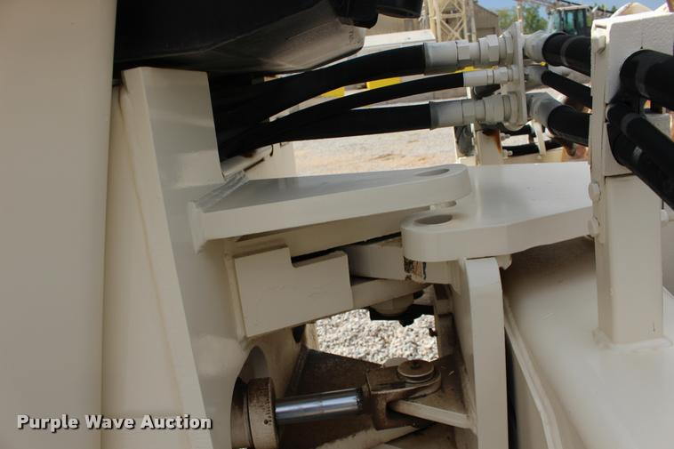 image for item DB0010 2001 Ingersoll Rand SD-100F single drum vibratory roller