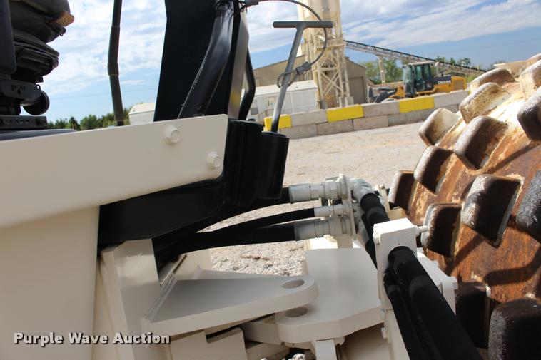 image for item DB0010 2001 Ingersoll Rand SD-100F single drum vibratory roller