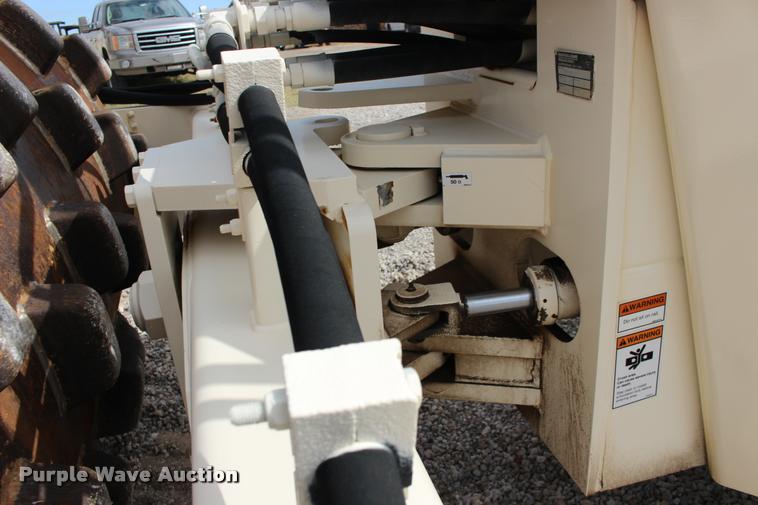 image for item DB0010 2001 Ingersoll Rand SD-100F single drum vibratory roller