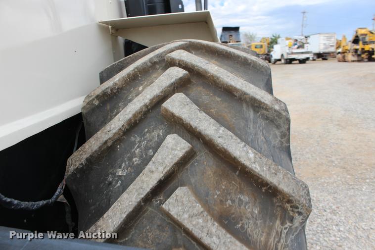 image for item DB0010 2001 Ingersoll Rand SD-100F single drum vibratory roller