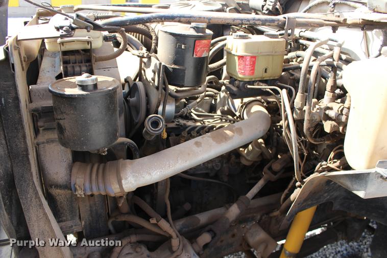 image for item DB0024 1996 Ford F800 box truck