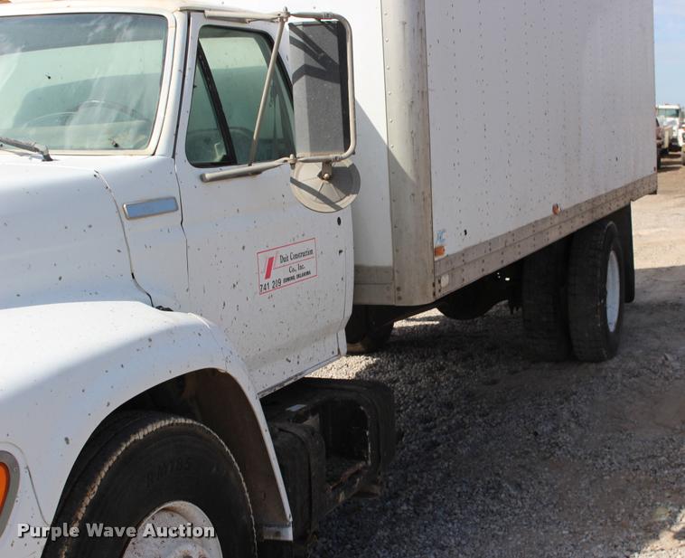 image for item DB0024 1996 Ford F800 box truck
