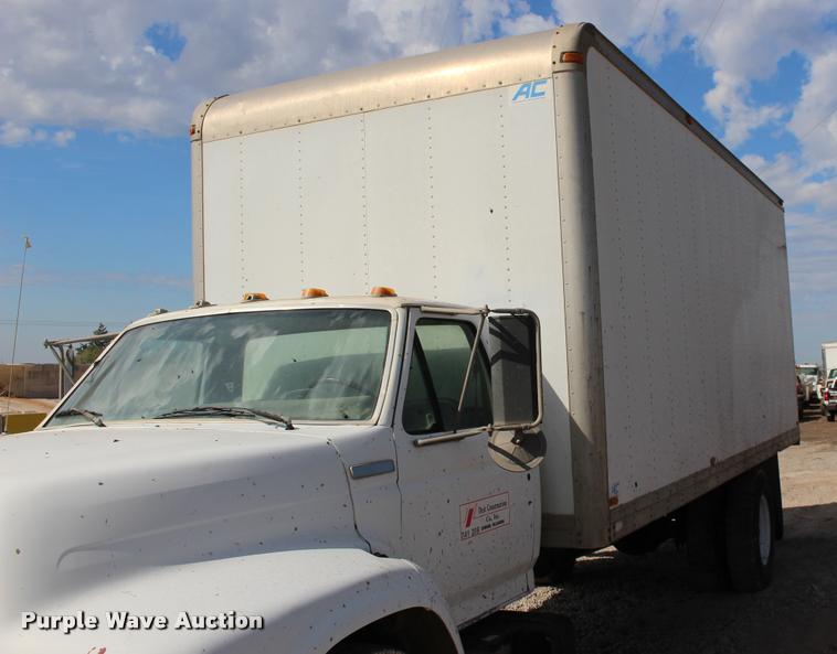 image for item DB0024 1996 Ford F800 box truck
