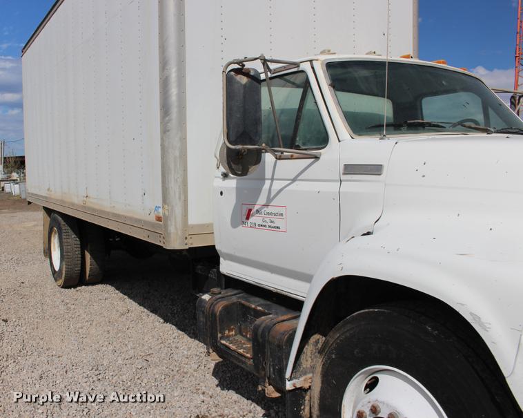 image for item DB0024 1996 Ford F800 box truck