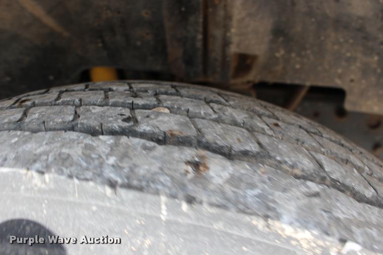 image for item DB0024 1996 Ford F800 box truck