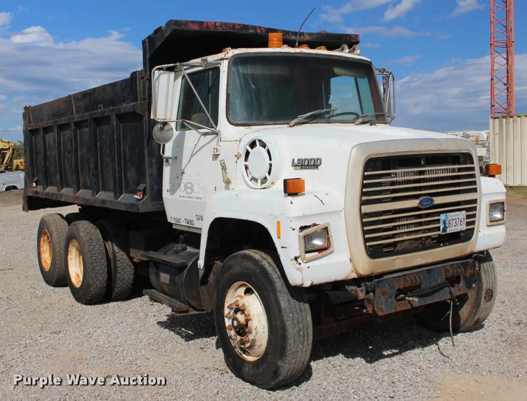 image for item DB0025 1990 Ford L8000 dump truck