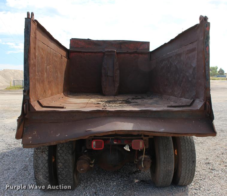 image for item DB0025 1990 Ford L8000 dump truck