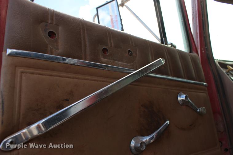 image for item DB0025 1990 Ford L8000 dump truck