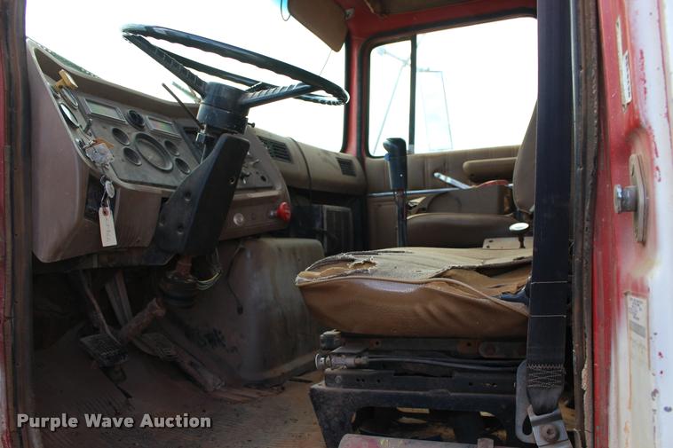 image for item DB0025 1990 Ford L8000 dump truck
