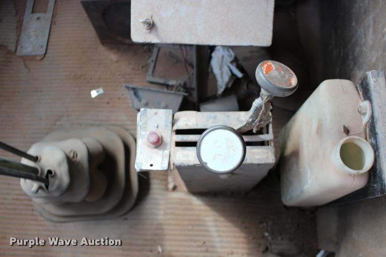 image for item DB0025 1990 Ford L8000 dump truck