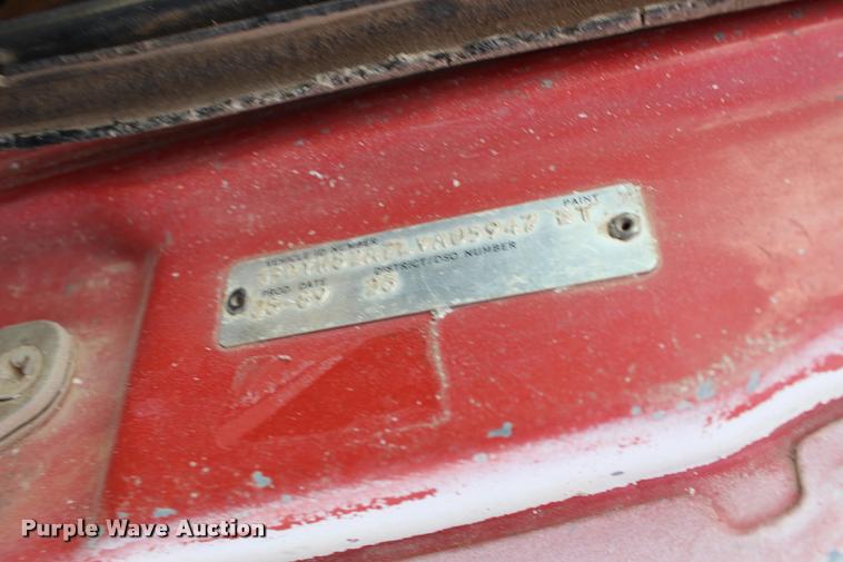 image for item DB0025 1990 Ford L8000 dump truck