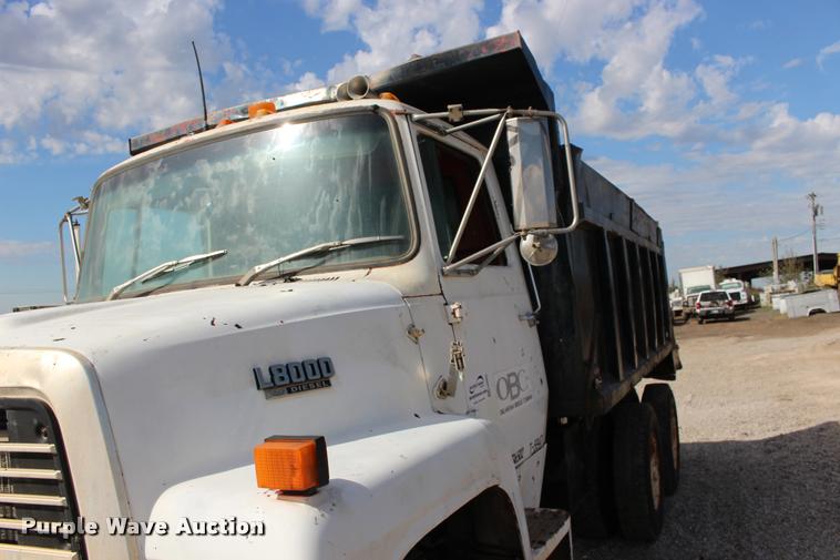 image for item DB0025 1990 Ford L8000 dump truck