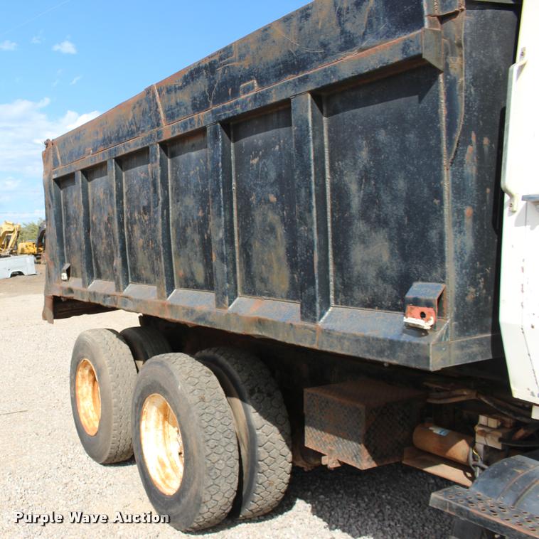 image for item DB0025 1990 Ford L8000 dump truck