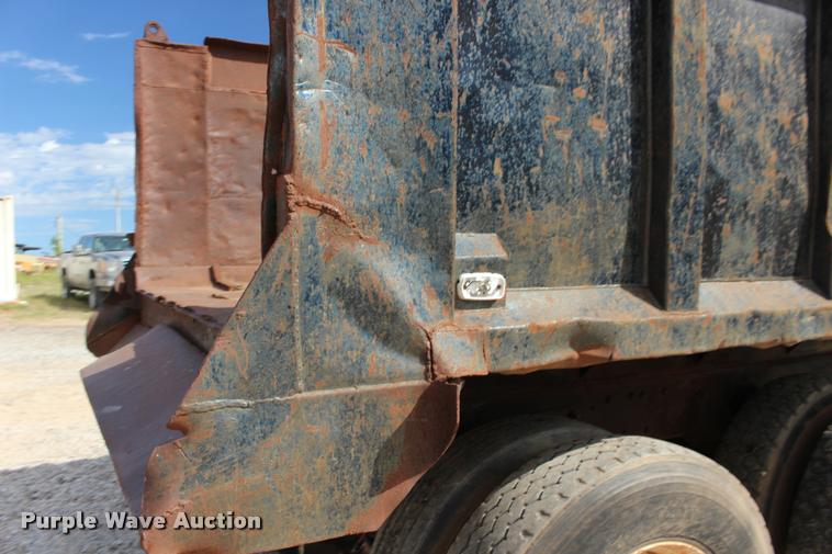 image for item DB0025 1990 Ford L8000 dump truck