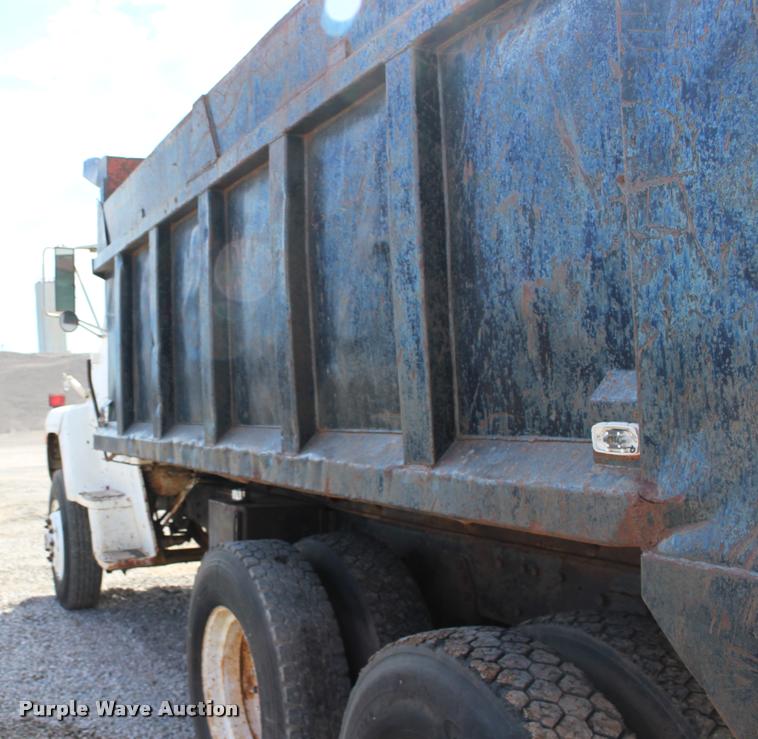 image for item DB0025 1990 Ford L8000 dump truck