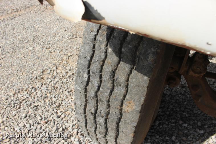 image for item DB0025 1990 Ford L8000 dump truck