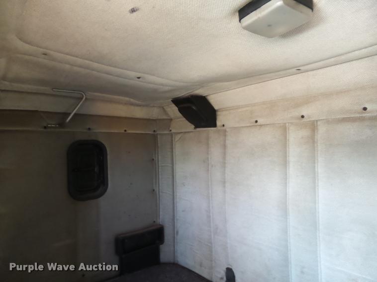 image for item DB0028 2000 Freightliner FLD semi truck