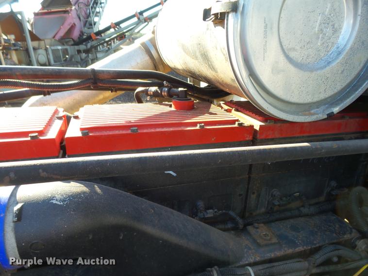 image for item DB0028 2000 Freightliner FLD semi truck