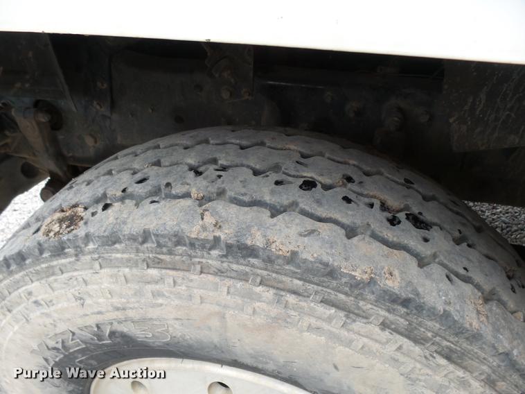 image for item DB0030 1999 Mack CL613 semi truck