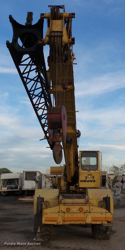 image for item DB0032 Grove RT625 crane