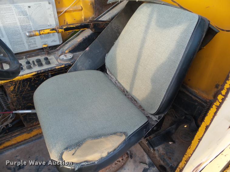 image for item DB0032 Grove RT625 crane