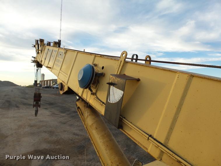 image for item DB0032 Grove RT625 crane