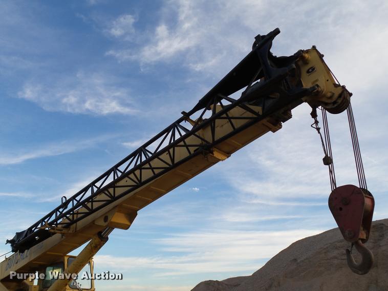 image for item DB0032 Grove RT625 crane