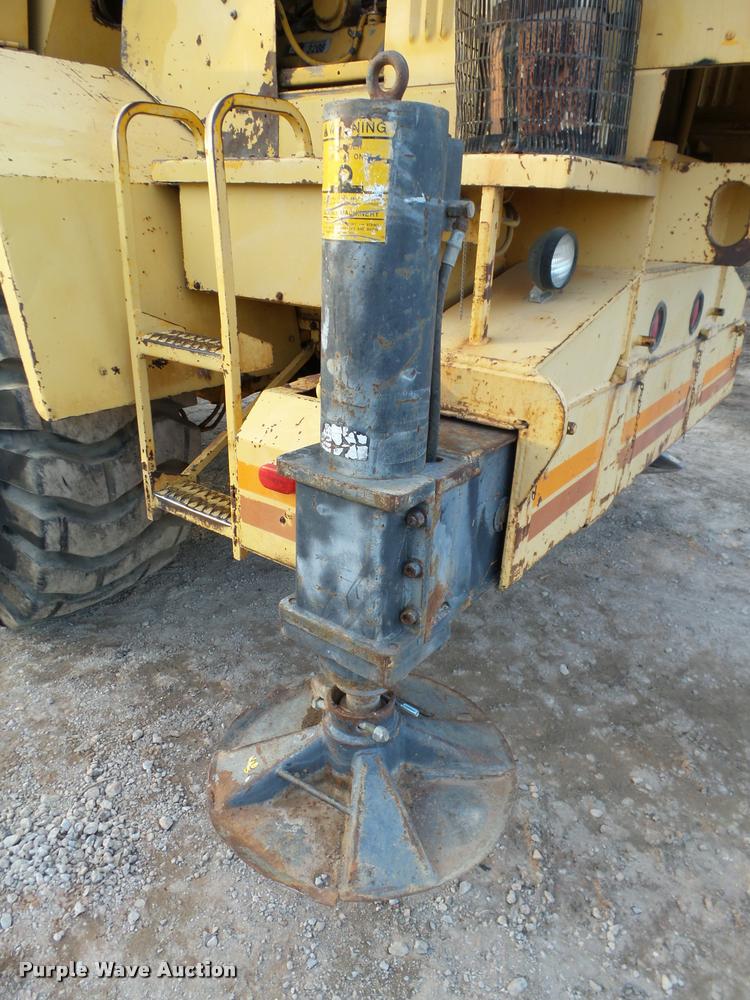 image for item DB0032 Grove RT625 crane