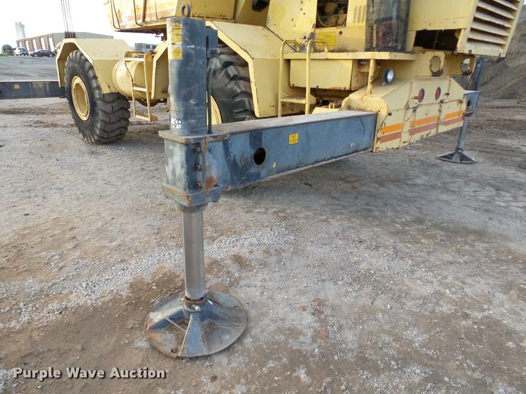 image for item DB0032 Grove RT625 crane