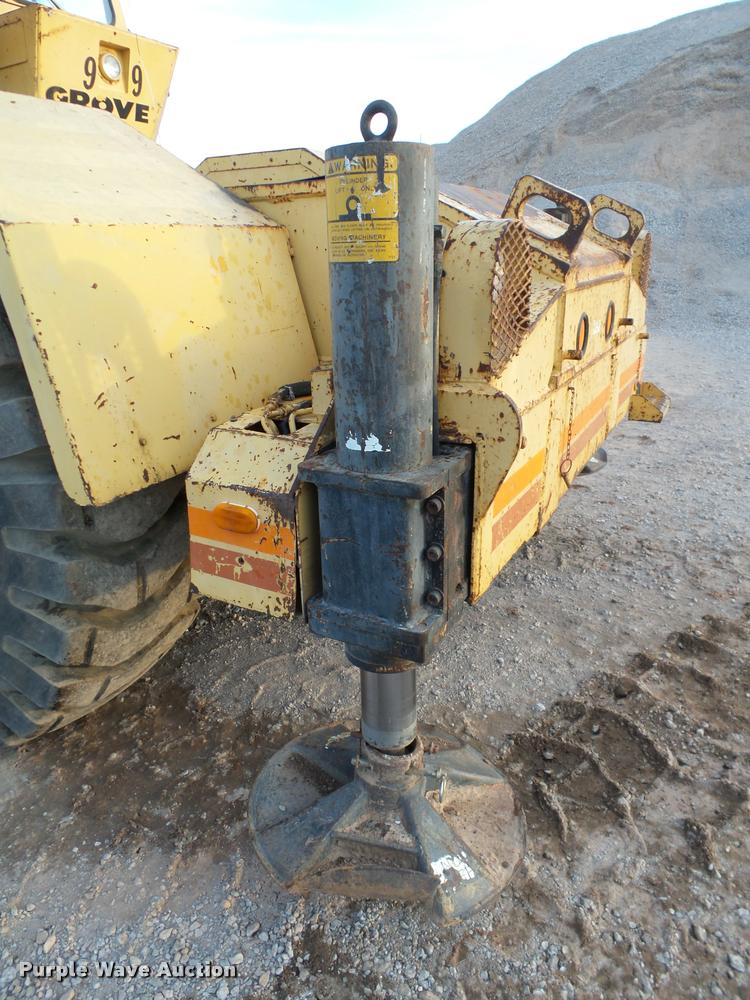 image for item DB0032 Grove RT625 crane