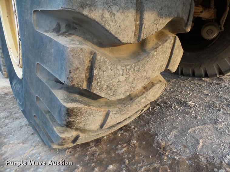 image for item DB0032 Grove RT625 crane